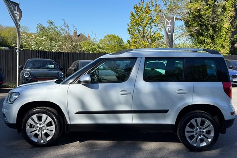 Skoda Yeti Outdoor SE L DRIVE TDI 4X4 DSG -2 OWNERS -FULL SKODA S/HISTORY -ROUGH ROAD PACK 10