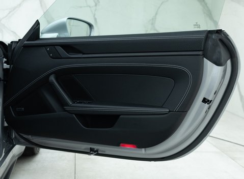 Porsche 911 GT3 Touring (992) 22