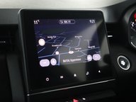 Renault Clio ICONIC TCE 38