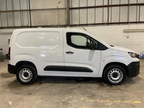 Peugeot Partner BLUEHDI PROFESSIONAL PREMIUM PLUS L1 4