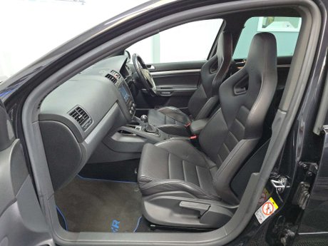 Volkswagen Golf 3.2 V6 R32 Hatchback 5dr Petrol DSG 4Motion (233 g/km, 247 bhp) 22