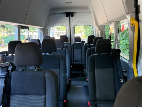 Ford Transit 2.2 TDCi 460 HDT L4 H3 4dr (18 seats) 8