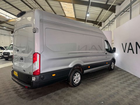 Ford Transit 350 Limited 2.0 EcoBlue L4 9