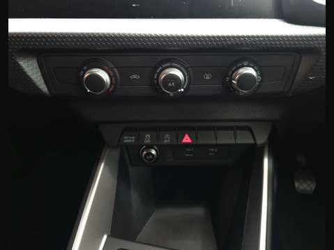 Audi A1 1.0 A1 Sportback 30 TFSI Sport 5dr 45