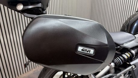 Kawasaki Er ER6 N 2010 ONLY 17K FULL LUGGAGE MOT SEPTEMBER 2027 650CC 11