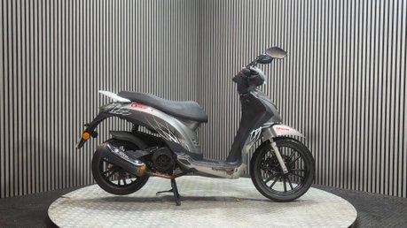 Lexmoto Urban 2019 GOOD LOOKING PROJECT SCOOTER RUNNING 125CC BIKE 1