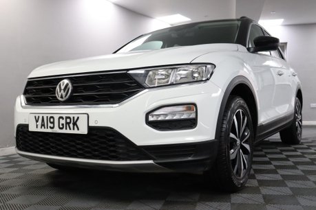 Volkswagen T-Roc DESIGN TSI 28
