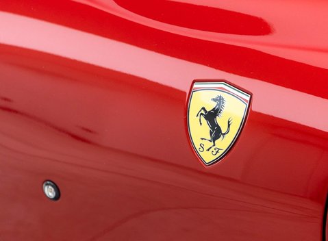 Ferrari 812 Superfast 32