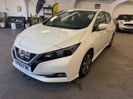 Nissan LEAF 40kWh Acenta Auto 5dr 2