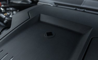 Land Rover Defender OCTA EDITION ONE 52