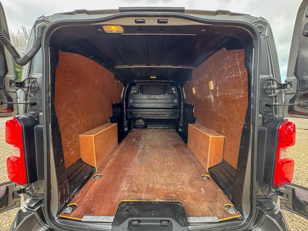 Vauxhall Vivaro LWB L2H1 Low Roof Sportive 3100 Air Con Sensors EURO 6 9