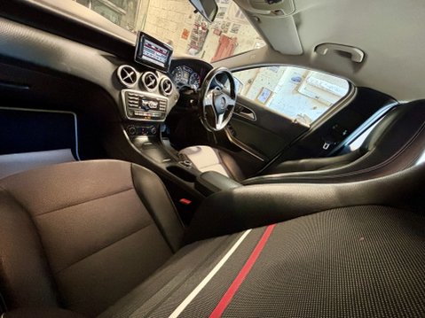 Mercedes-Benz A Class A180 CDI BLUEEFFICIENCY SE AUTOMATIC 10