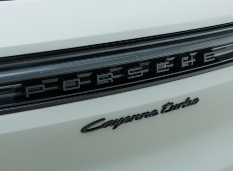Porsche Cayenne TURBO E-HYBRID 38