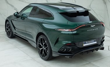 Aston Martin DBX 707 9