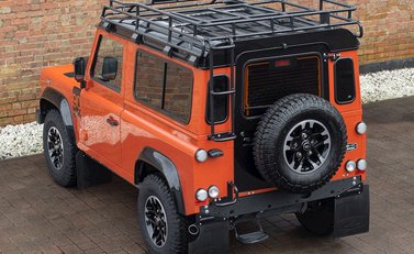 Land Rover Defender 90 Adventure Edition 9