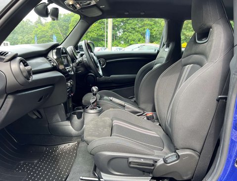 Mini Hatch 1.5 Cooper Sport 3dr 42