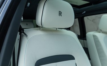 Rolls-Royce Cullinan BLACK BADGE 16