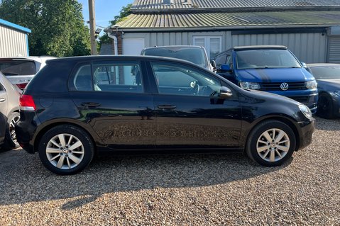 Volkswagen Golf MATCH TDI DSG - 2 OWNERS - 9 SERVICES -LOW MILEAGE - JUST ARRIVED 2