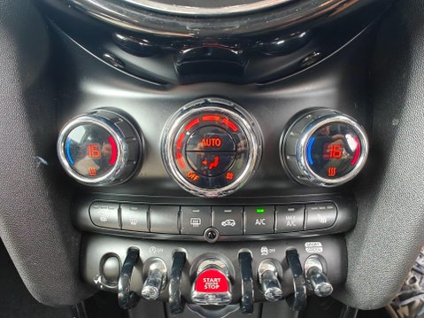 Mini Hatch 2.0 Cooper S Steptronic Euro 6 (s/s) 3dr 46