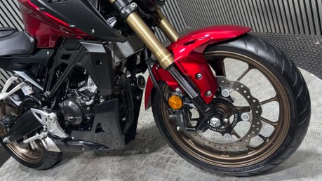Honda CB 2024 ONLY 3K EXCELLENT CONDITION WARRANTY 125CC 14