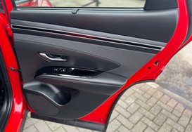 Hyundai TUCSON 1.6 T-GDI ULTIMATE HYBRID AUTO 30