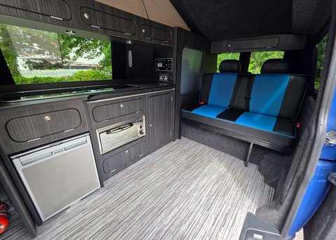 Volkswagen Transporter 2.5 Transporter T30 130 TDI LWB 8