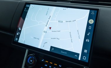 Land Rover Range Rover P530 SV 25