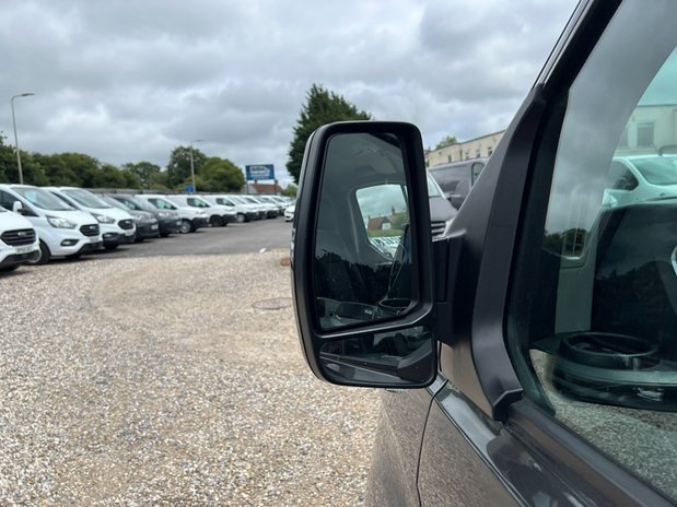 Ford Transit Custom SWB L1H1 (SOLD) 300 Limited Alloys Air Con Sensors Cruise EURO 6 19