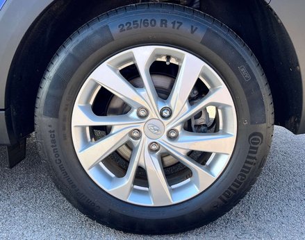 Hyundai TUCSON 1.6 Tucson SE Nav TGDi 2WD Semi-Auto 5dr 13