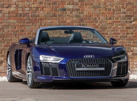 Audi R8 V10 Spyder 1