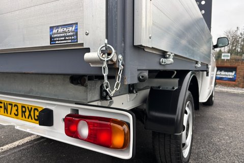 Volkswagen Transporter T32 150 ps Tdi Single Cab Tipper 23