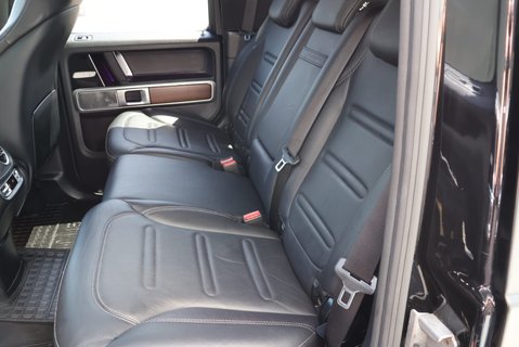 Mercedes-Benz G Series 2109 G 350 D 4MATIC AMG LINE PREMIUM MATT BLACK WRAPP 19