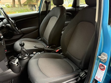Mini Hatch COOPER D 42