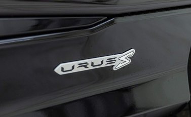 Lamborghini Urus S 35