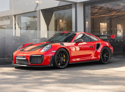 Porsche 911 GT2 RS Weissach (991) 2