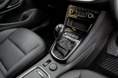 Vauxhall Astra ELITE NAV 29