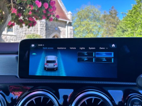 Mercedes-Benz A Class AMG A 35 4MATIC PREMIUM 32