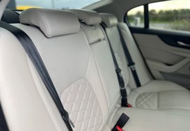 Jaguar XE 2.0 P250i HSE AUTO PETROL 15