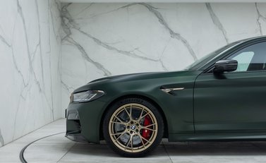 BMW M5 CS 44