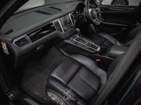 Porsche Macan 3.0 Macan S D Semi-Auto 4WD 5dr 46
