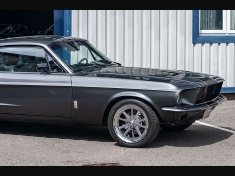 Ford Mustang Shelby GT350 Restomod 37