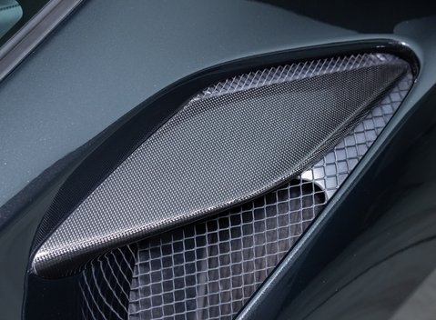 Ferrari F8 Tributo 33