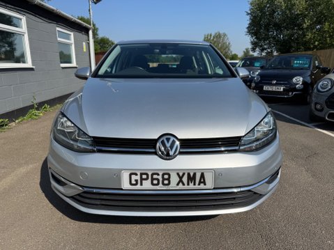 Volkswagen Golf SE TSI 3