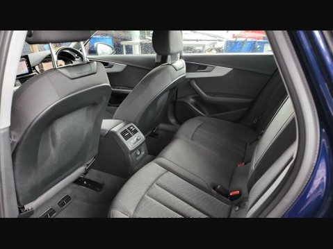 Audi A4 TDI TECHNIK MHEV 17