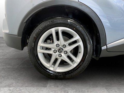 Toyota C-HR 1.8 VVT-h GPF Icon SUV 5dr Petrol Hybrid CVT Euro 6 (s/s) (122 ps) 10