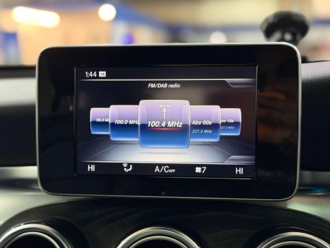 Mercedes-Benz GLC 2.1 GLC220d AMG Line (Premium) SUV 5dr Diesel G-Tronic 4MATIC Euro 6 (s/s) 35