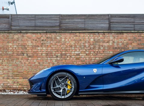 Ferrari 812 Superfast 28