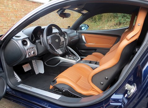 Alfa Romeo 8C Competizione 11