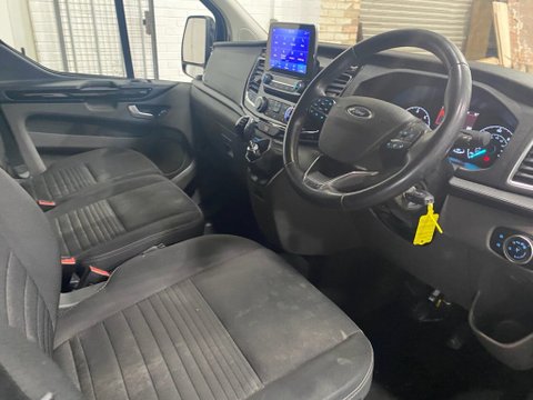 Ford Transit Custom 300 LIMITED P/V ECOBLUE L1H1 11