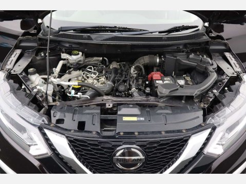 Nissan Qashqai 1.3 Qashqai N-Connecta DiG-T 5dr 58